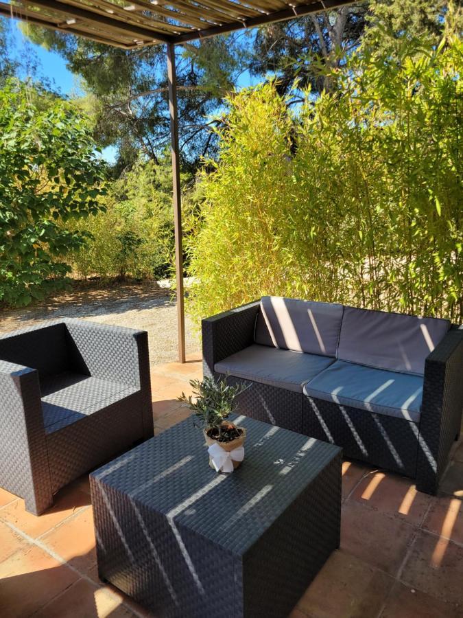 Studio Dans Maisonnette En Pierre Le Castellet  Exterior foto